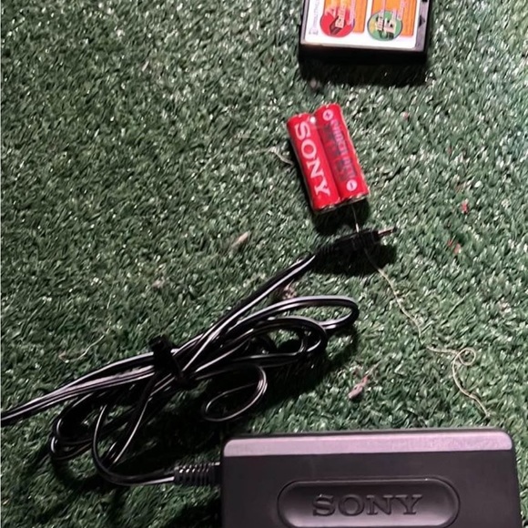 SONY TRV93 TAPE HANDYCAM - Picture 5 of 5